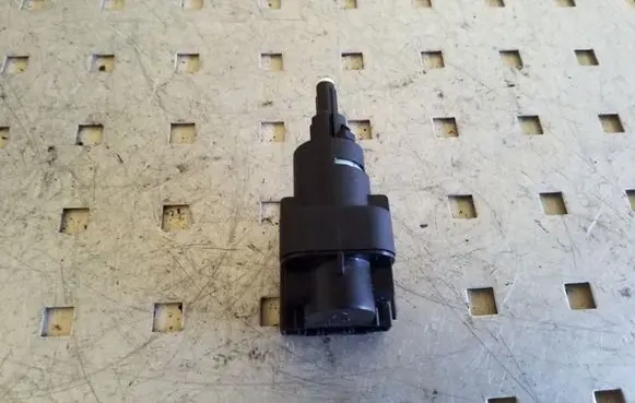 Volkswagen Polo IV 9N3 Brake pedal sensor switch 6Q0945511