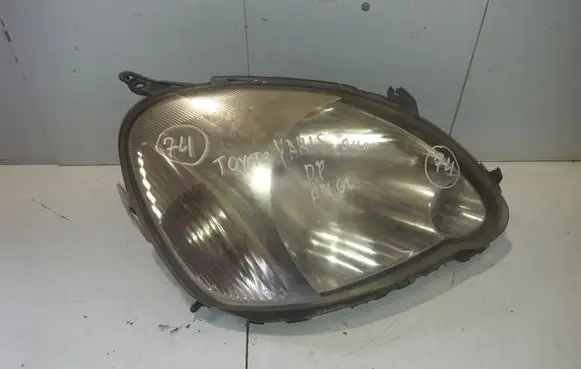 Toyota Yaris Headlight/headlamp