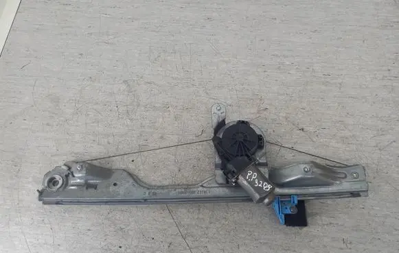 Renault Modus Front door window regulator with motor 118242ARM