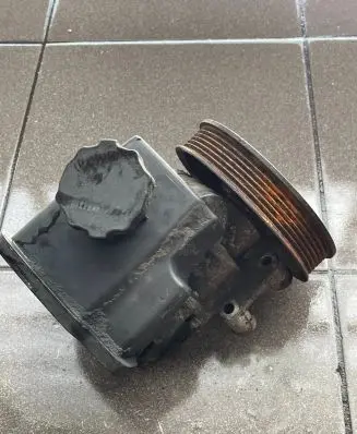 Mercedes-Benz Vito Viano W639 Power steering pump 0034667101 003466720180 003466710180