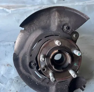 Land Rover Discovery Sport Front wheel hub 