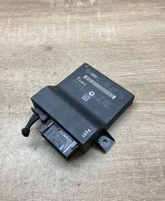 Audi A6 S6 C6 4F Gateway control module 4F0907468B 4F0910468A