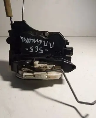 Mitsubishi Outlander Front door lock PBT1AGGF30