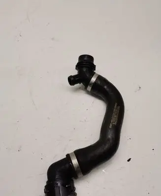 Mercedes-Benz E W213 Engine coolant pipe/hose A2135014100