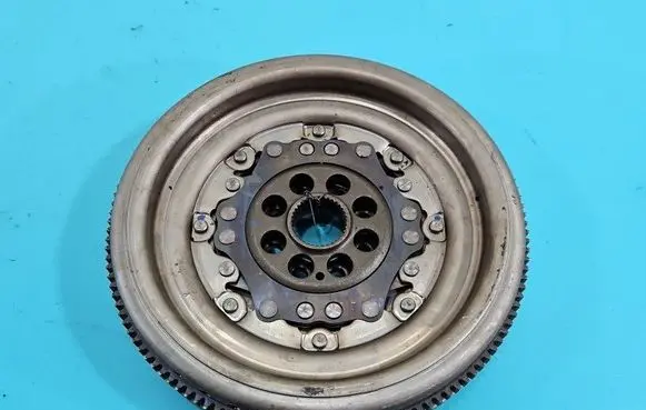 Volkswagen PASSAT B7 Dual mass flywheel IMPRK1496862