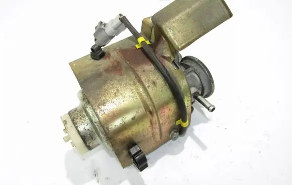 Mazda 5 Fuel filter housing 