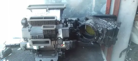 Interior heater climate box assembly
