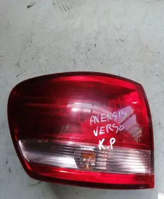 Toyota Avensis Verso Rear/tail lights