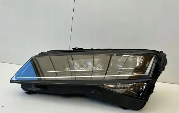 Skoda Superb B8 (3V) Headlight/headlamp