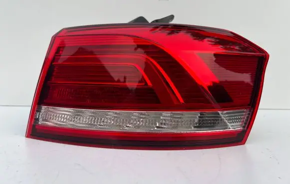 Volkswagen PASSAT B8 Rear/tail lights 3G9945096D