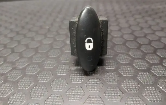 Central locking switch button
