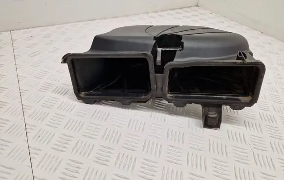 Mercedes-Benz GLK (X204) Other engine bay part A0005840613