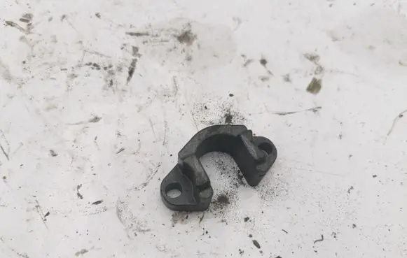 BMW 5 E60 E61 Fuel Injector clamp holder NOCODE
