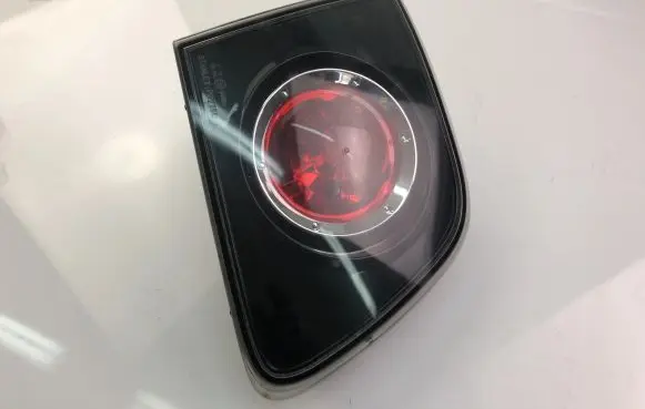 Tailgate rear/tail lights