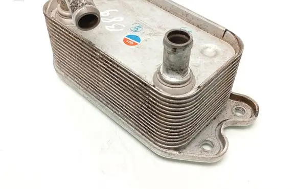 Engine oil radiator