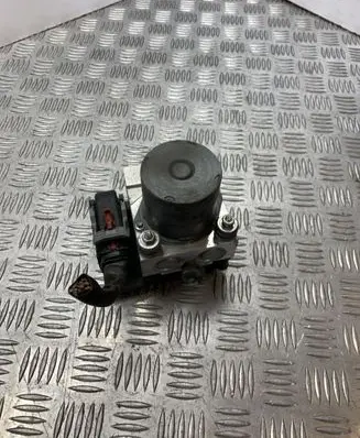 Audi A4 S4 B7 8E 8H ABS Pump 8E0910517D