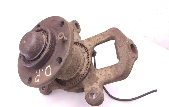 Mercedes-Benz Sprinter W901 W902 W903 W904 Front wheel hub spindle knuckle 9013320202