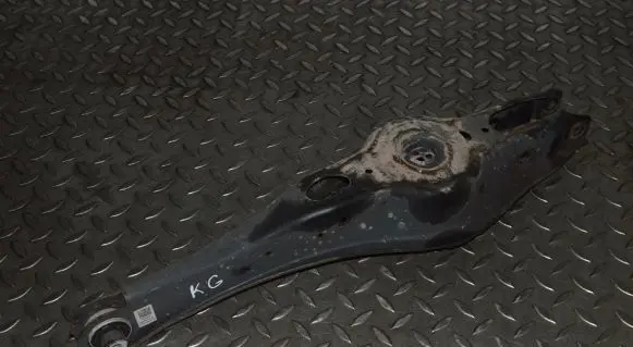 Volkswagen Golf VII Rear upper control arm/wishbone 5Q0505311D