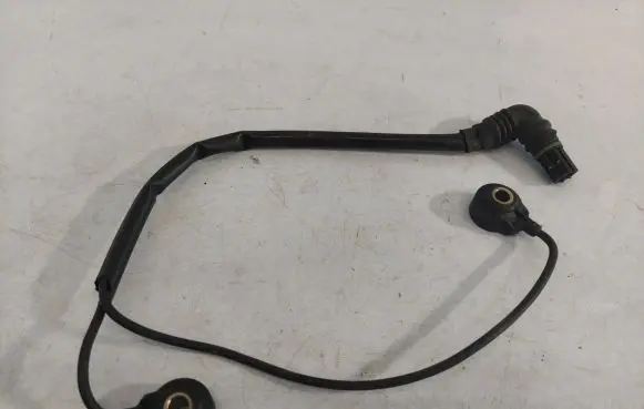 BMW 5 E60 E61 Detonation knock sensor 0261231136