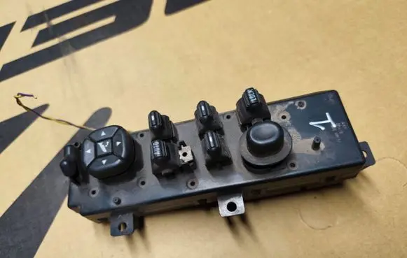 Electric window control switch