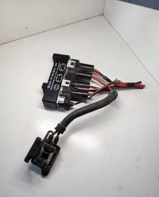 Volkswagen Transporter - Caravelle T4 Coolant fan relay 701919506A 898726000
