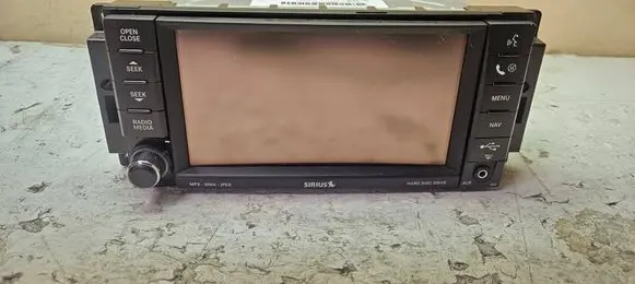Chrysler Grand Voyager V Radio/CD/DVD/GPS head unit P05064816ab Ntg4 T00be331956179