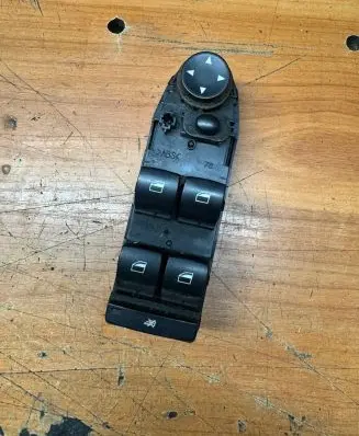 BMW 5 E60 E61 Electric window control switch 9122110 E1485616 MT196100406