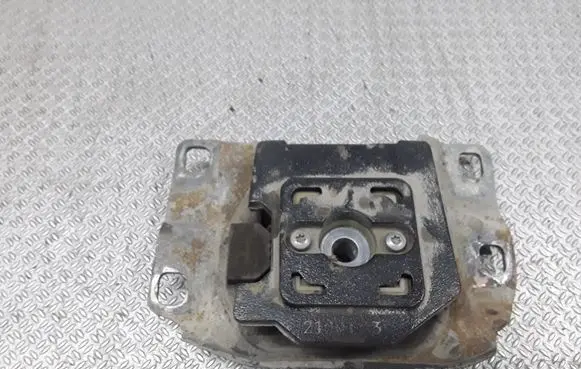 Ford Focus Engine mount bracket V617M121