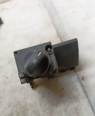 Mercedes-Benz E W210 Light switch 2105450104