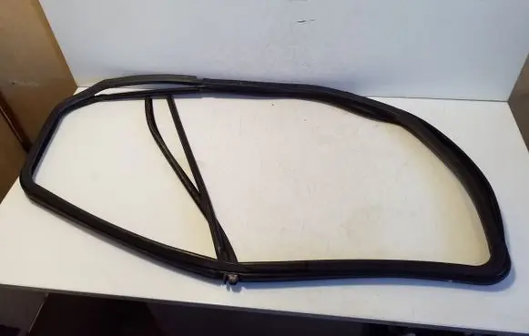 Ford Transit Custom Rubber seal front coupe door window BK21V21511AG