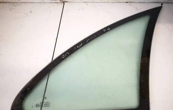 Citroen Xsara Picasso Rear side window as2