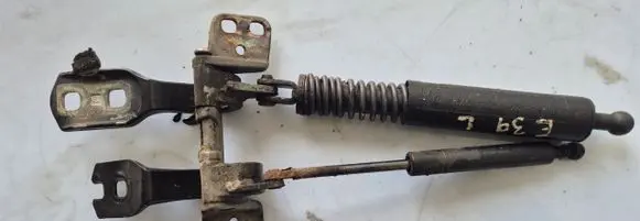 BMW 5 E39 Tailgate strut 