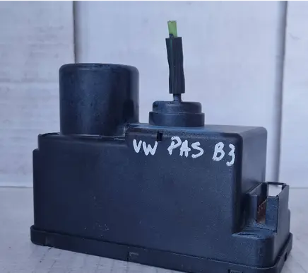 Volkswagen PASSAT B3 Central locking vacuum pump 357862257