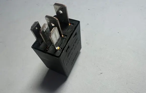Audi A3 S3 A3 Sportback 8P Other relay 7M0951253C 95VW10K705EA 4073421A