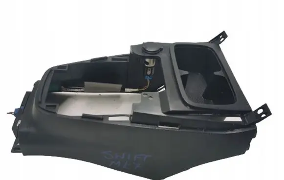 Suzuki Swift I Center console