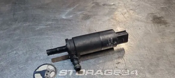 BMW 5 E39 Headlight washer pump 67128377613 8377613