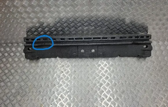 Jeep Grand Cherokee Front bumper foam support bar S27730672 68164035AA
