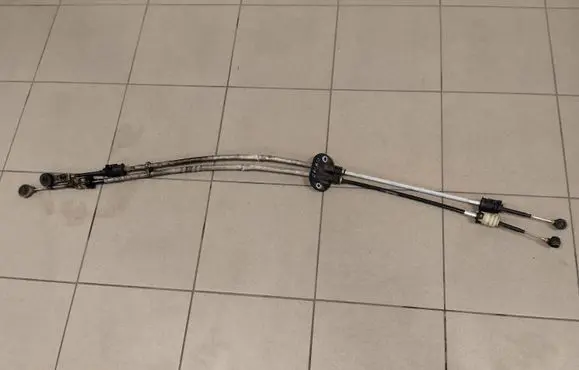 Gear shift cable linkage