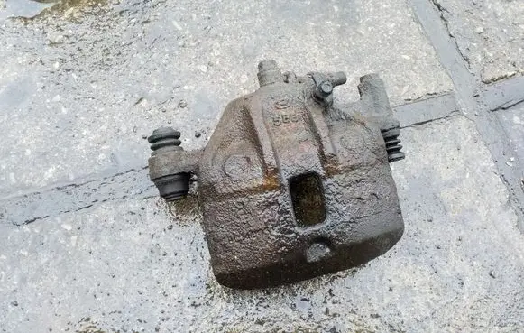 Hyundai Getz Front brake caliper