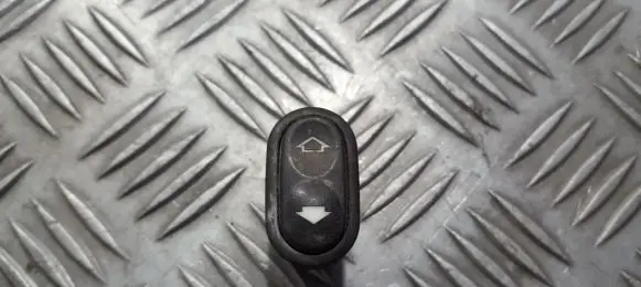 Ford Escort Electric window control switch 91AG14529AB