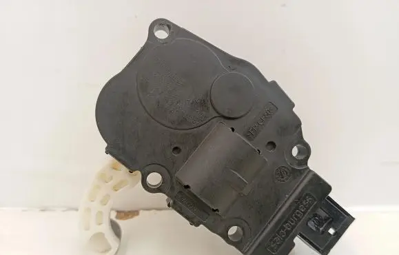Jaguar F-Pace Air flap motor/actuator EFB497B