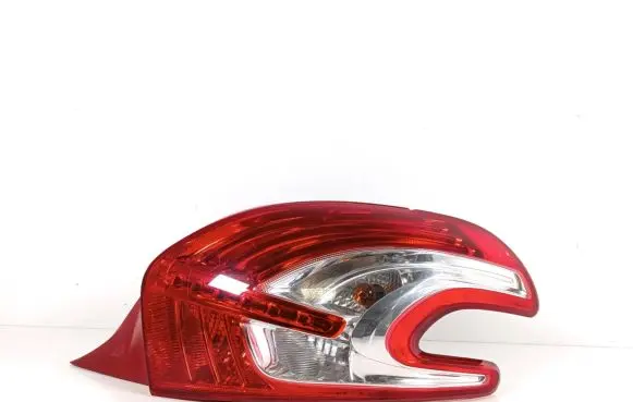 Peugeot 208 Rear/tail lights 9672628380