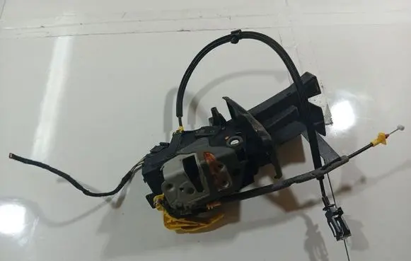 Ford C-MAX II Rear door lock 40744138