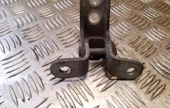 Toyota RAV 4 (XA20) Front door lower hinge 