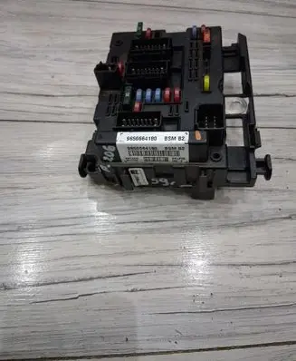 Peugeot 206+ BSM Control unit 9650664180