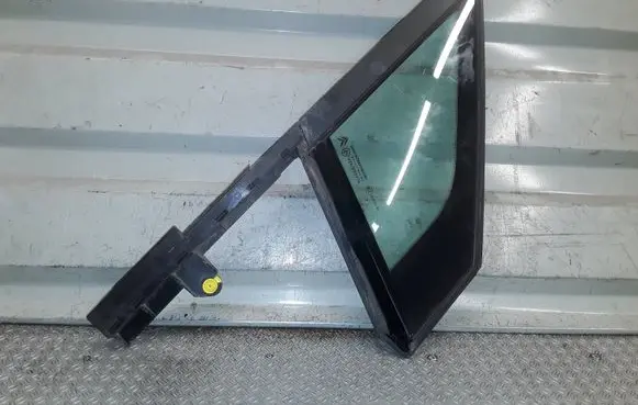 Citroen C5 Front door vent window glass four-door