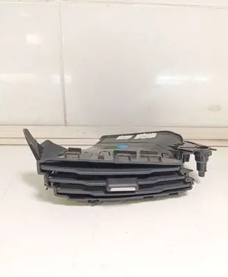 Ford Focus Dashboard side air vent grill/cover trim BM51A014L20