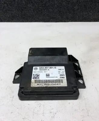 Volkswagen PASSAT B7 Hand brake control module 3AA907801G