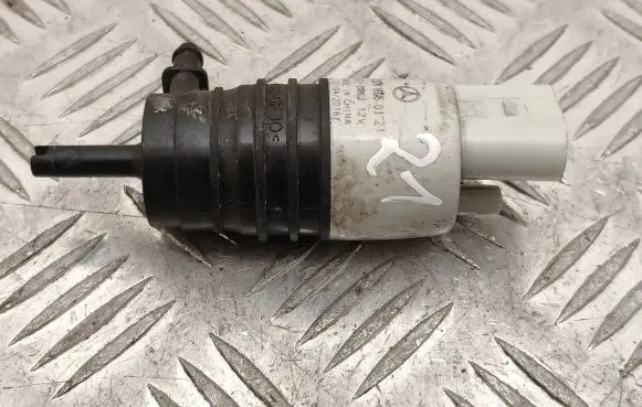 Mercedes-Benz GLC C253 Windscreen/windshield washer pump A0998660121