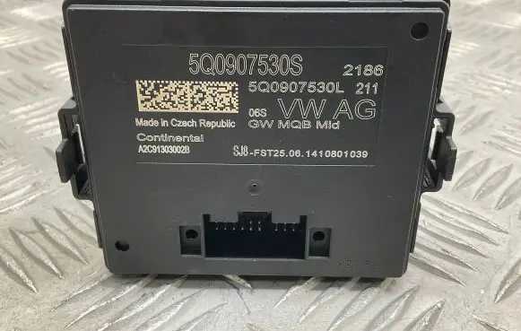 Audi A3 S3 8V Gateway control module 5Q0907530S